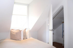 Comfy Beacon Hill Studio Great for Work Travel #13